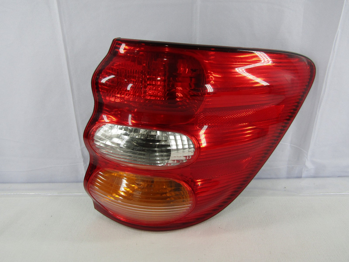2001-2004 Toyota Sequoia Right Rear Outer Tail Light Assembly