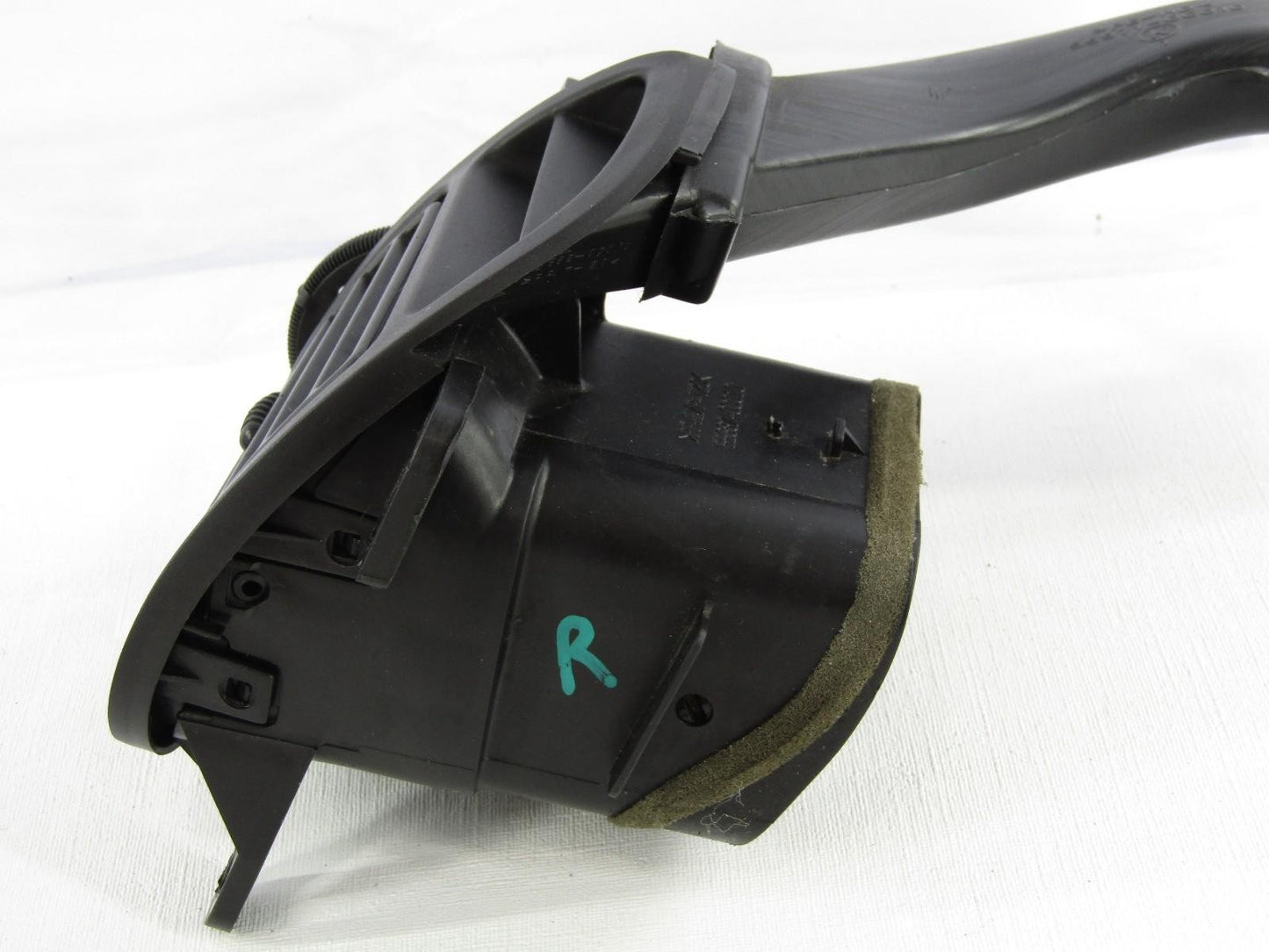 2001-2007 Toyota Sequoia Right Outer Dash Vent OEM