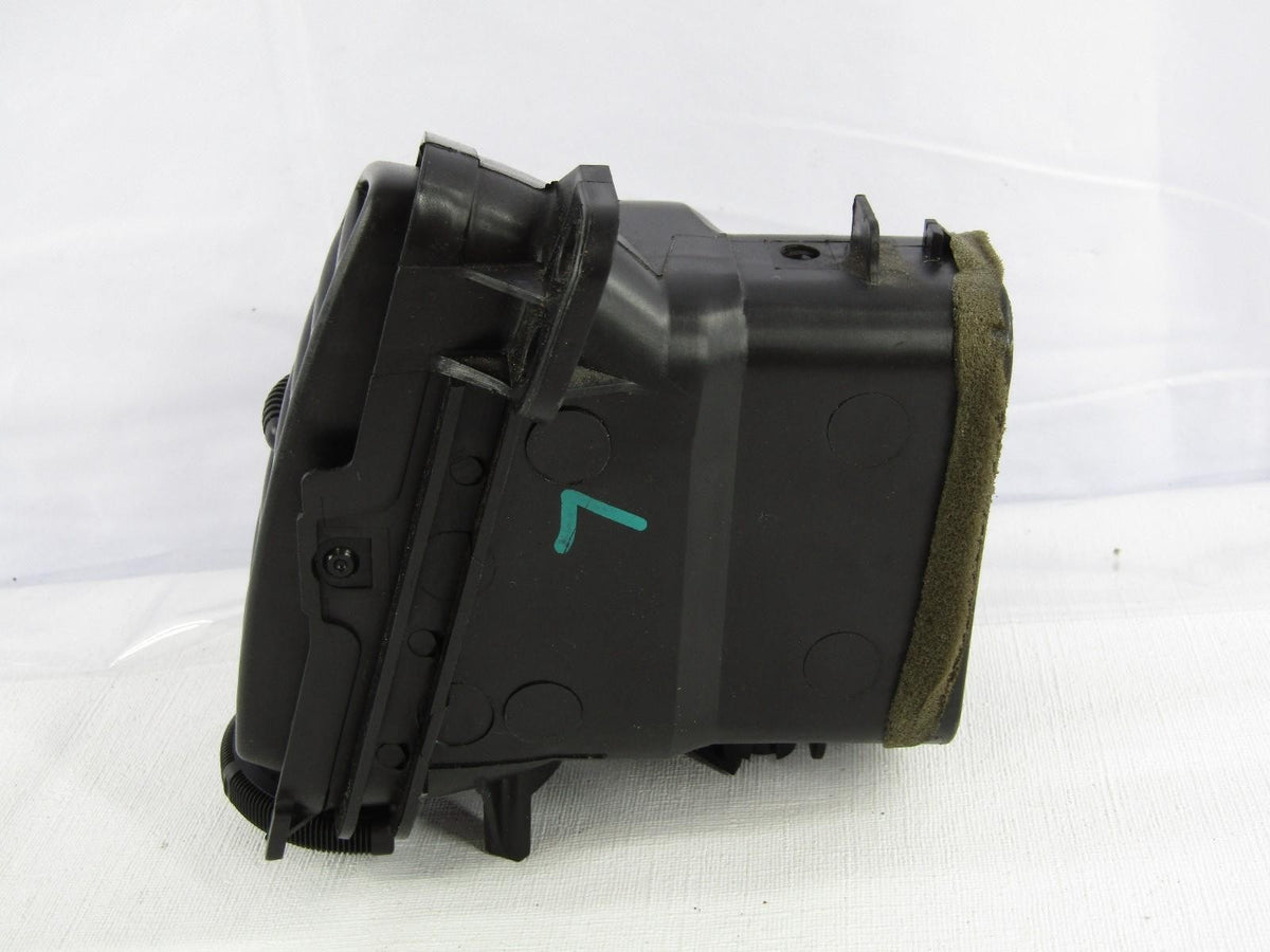 2001-2007 Toyota Sequoia Front Left Outer Air Vent OEM 556500C010