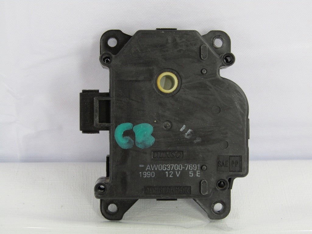 2001-2007 Toyota Sequoia HVAC Air Inlet Door Actuator OEM