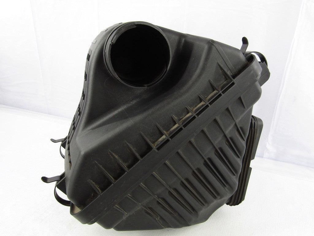 2011-2014 Hyundai Sonata Air Filter and Housing Assembly OEM