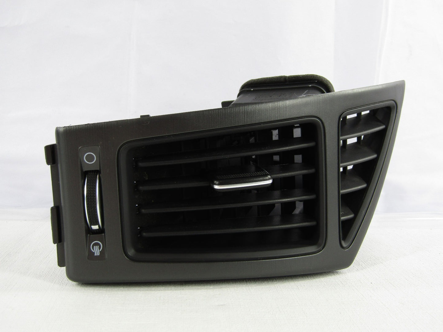 2011-2014 Hyundai Sonata Right Outer Dashboard Air Vent with Side Vent OEM