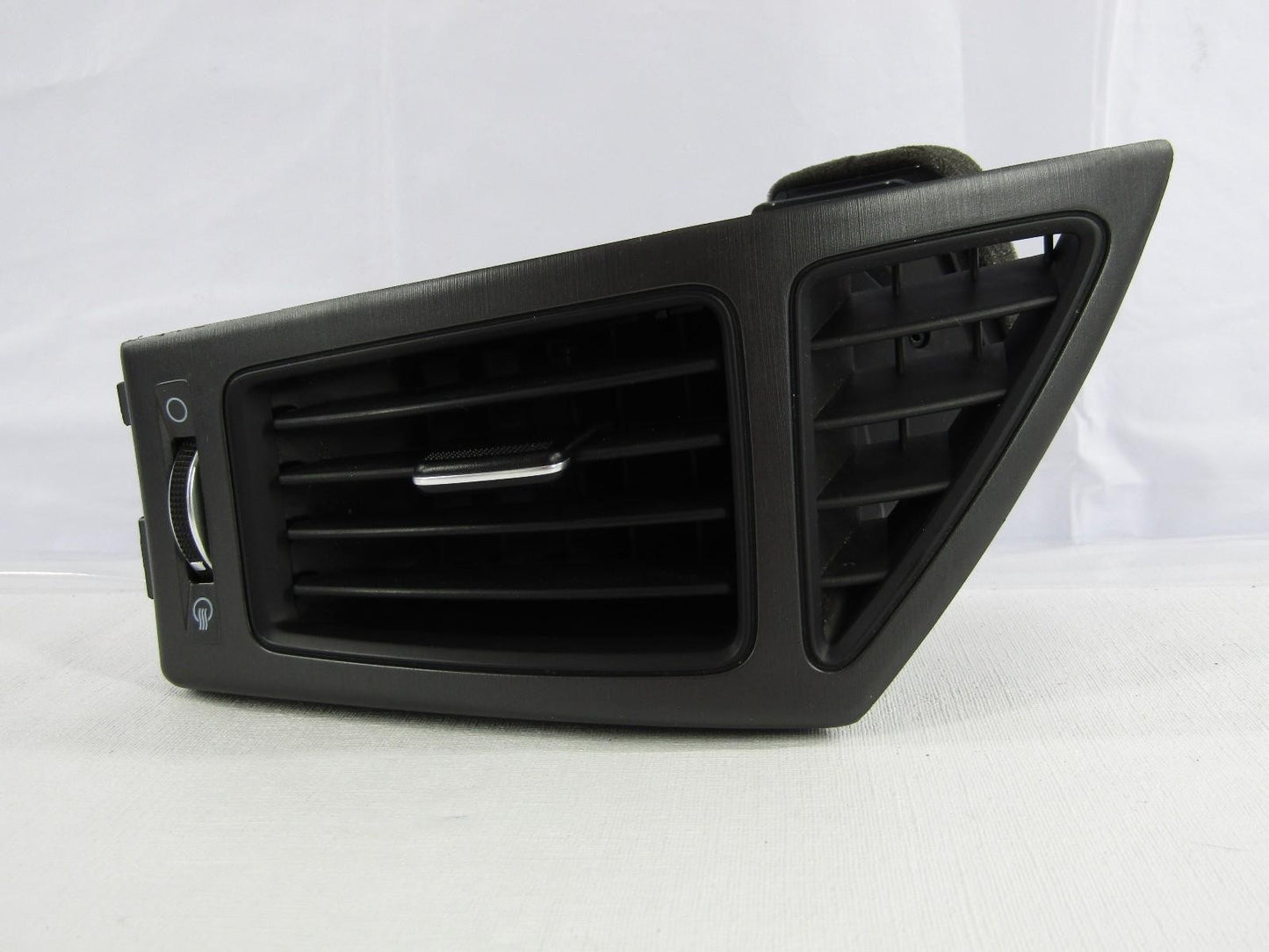 2011-2014 Hyundai Sonata Right Outer Dashboard Air Vent with Side Vent OEM