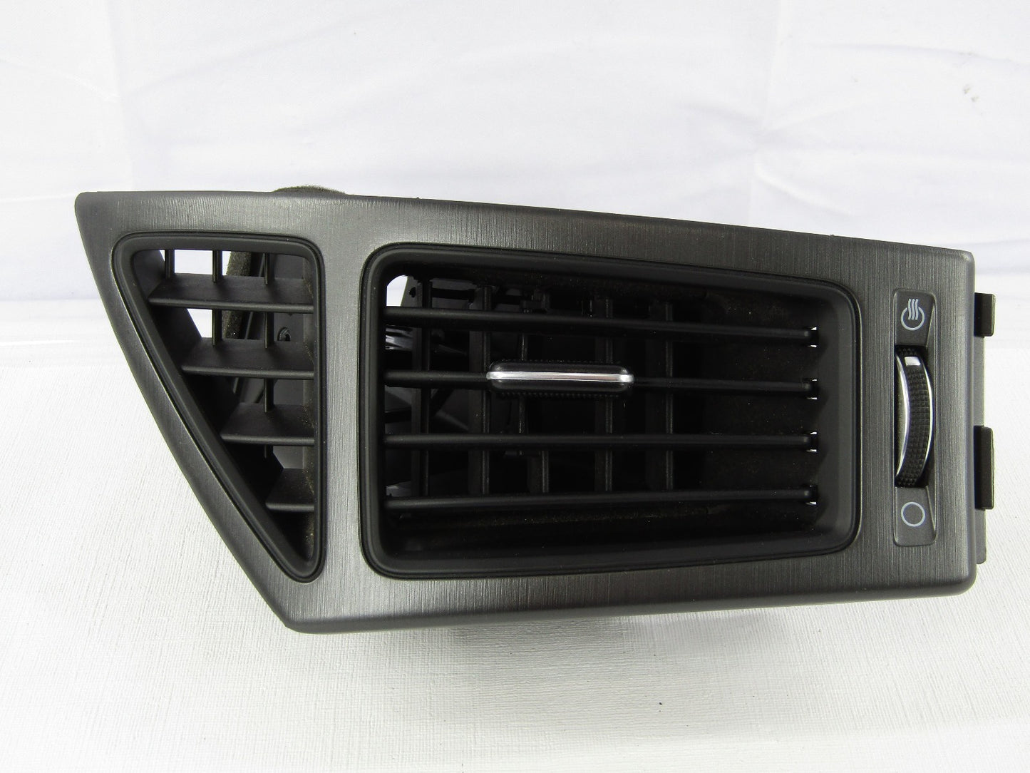 2011-2014 Hyundai Sonata Left Outer Dashboard Air Vent & Side Vent OEM