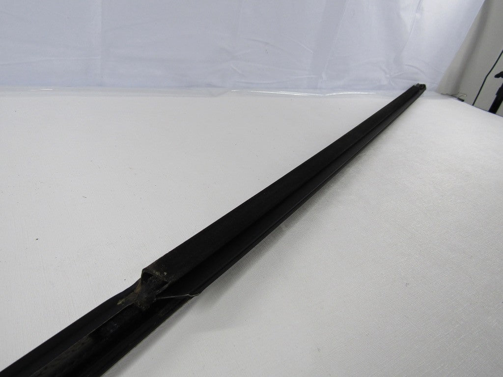 2011-2015 Hyundai Sonata Right Front Door Window Belt Weatherstrip Chrome OEM