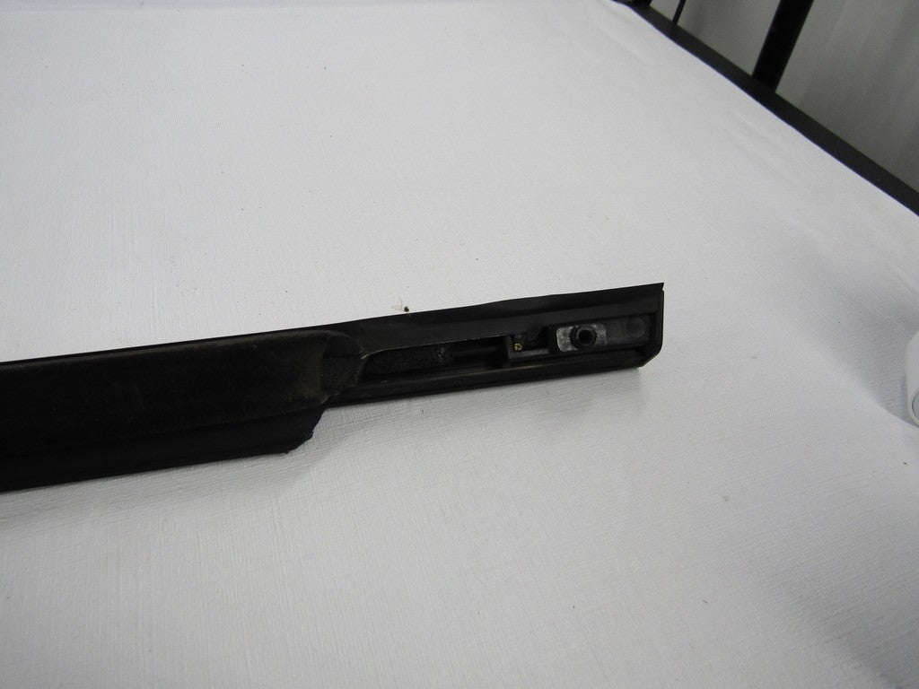 2011-2015 Hyundai Sonata Right Front Door Window Belt Weatherstrip Chrome OEM