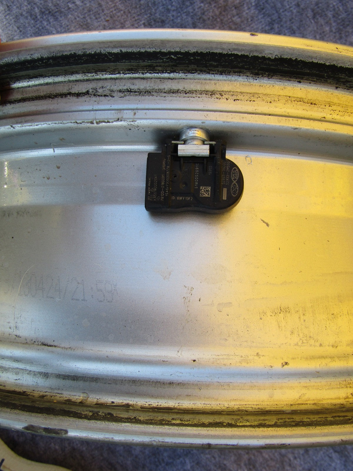 2011-2014 Hyundai Sonata 16X6.5 Aluminum Alloy 5 Double Spoke Silver with Tpms