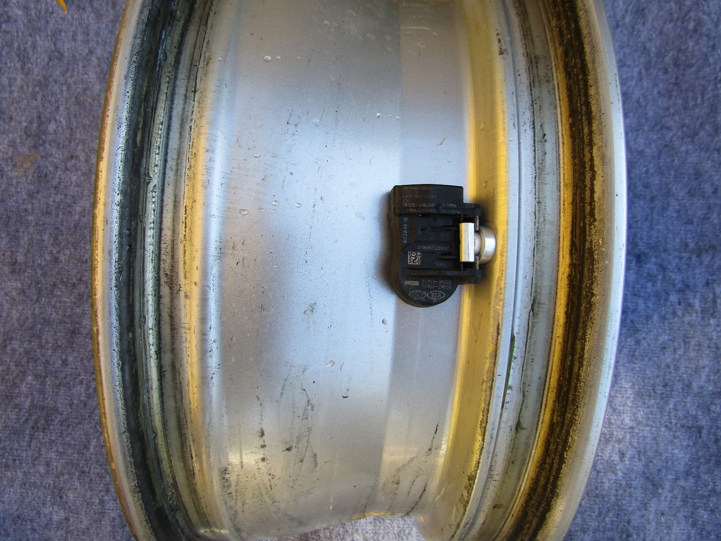 2011-2014 Hyundai Sonata 16X6.5 Aluminum Alloy 5 Double Spoke Silver with Tpms