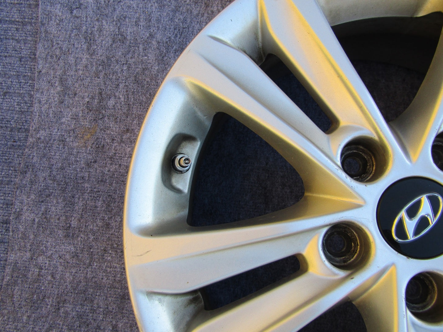 2011-2014 Hyundai Sonata 16X6.5 Aluminum Alloy 5 Double Spoke Silver with Tpms