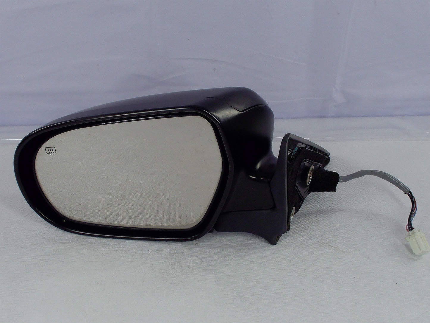 2005-2006 Subaru Outback Left View 6-WIRE Heated Mirror Black OEM