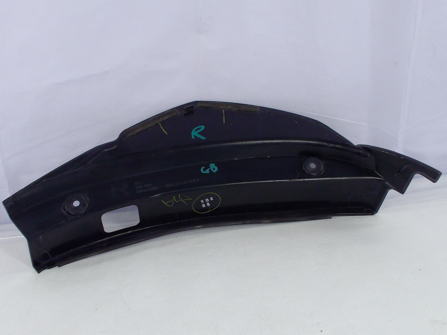 2005-2009 Subaru Outback Rear Right Tail Light Lamp Trim Cover OEM
