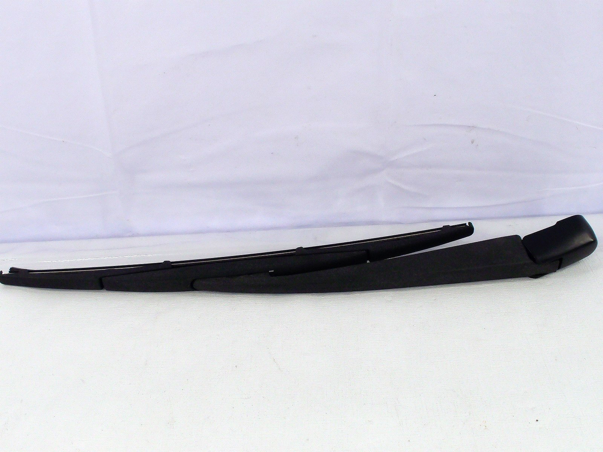 2005-2009 Subaru Legacy Outback Rear Windshield Wiper Arm Cover OEM M5107850