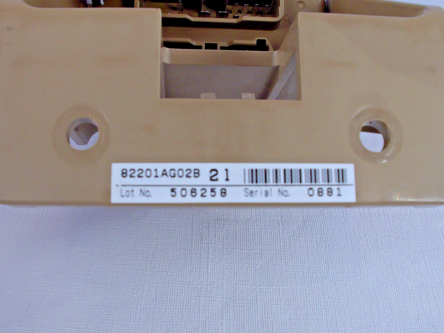 2006-2007 Subaru Legacy Outback Fuse Box Panel 82201AG02B OEM
