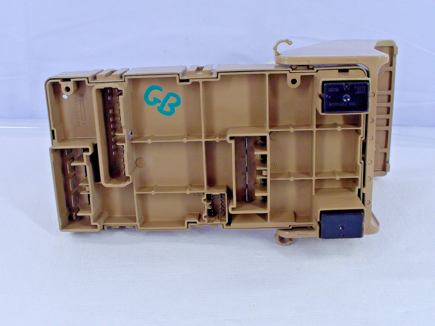 2006-2007 Subaru Legacy Outback Fuse Box Panel 82201AG02B OEM