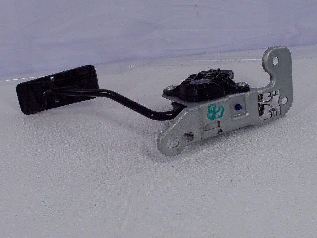 2005-2007 Subaru Outback Accelerator Gas Pedal 36010AG021 OEM