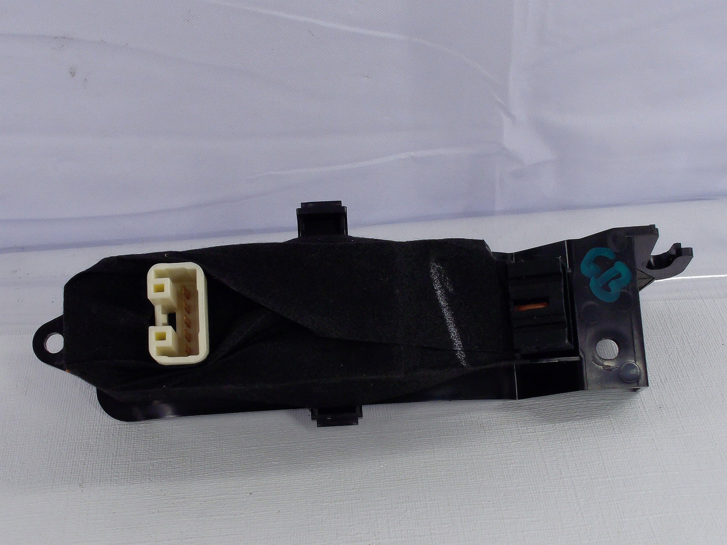 2005-2009 Subaru Legacy Outback Front Right Side Door Window Control Switch OEM