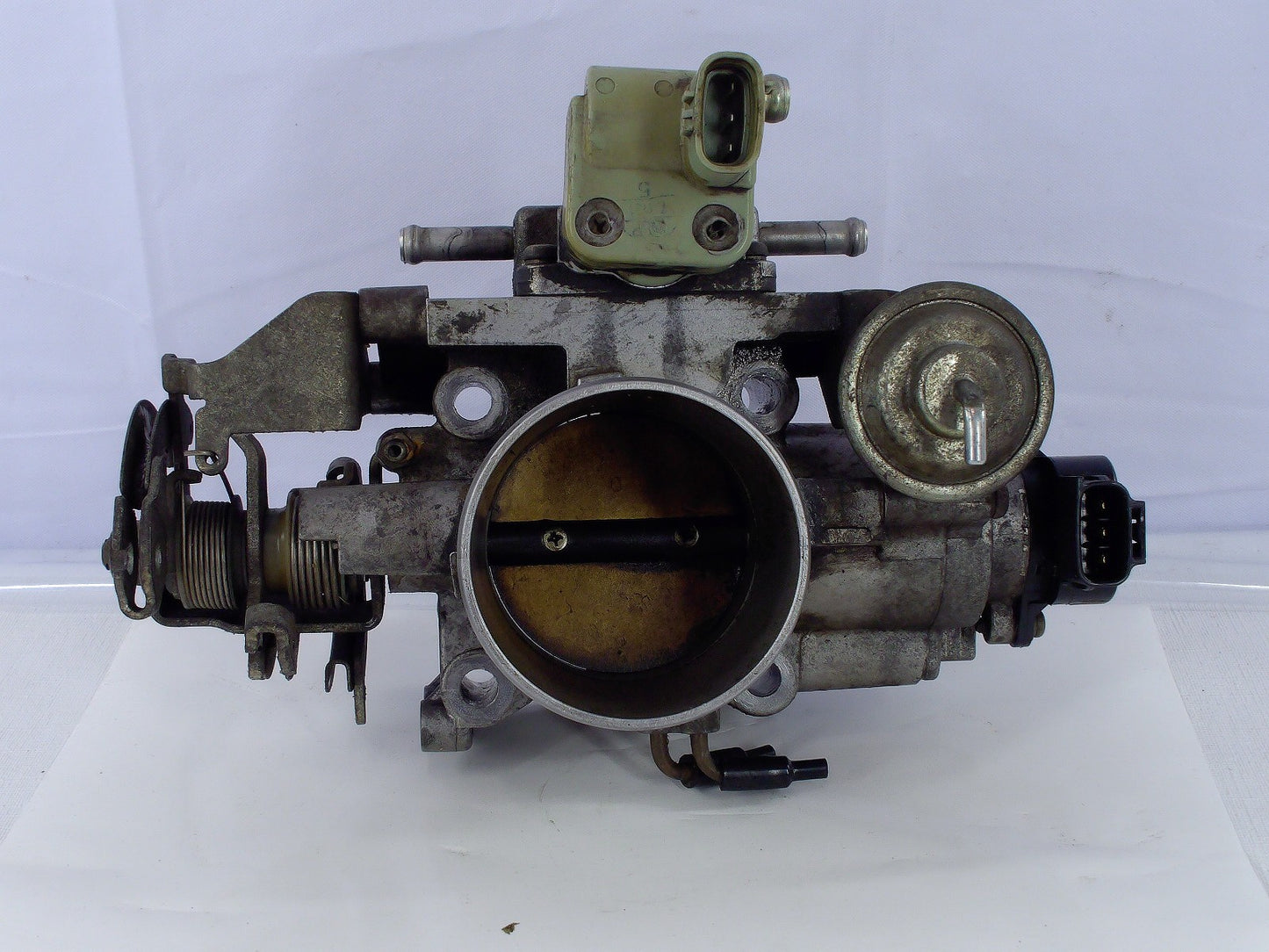 1996-2002 Toyota 4Runner 3.4L Throttle Body Throttle Valve 22270-62050 OEM