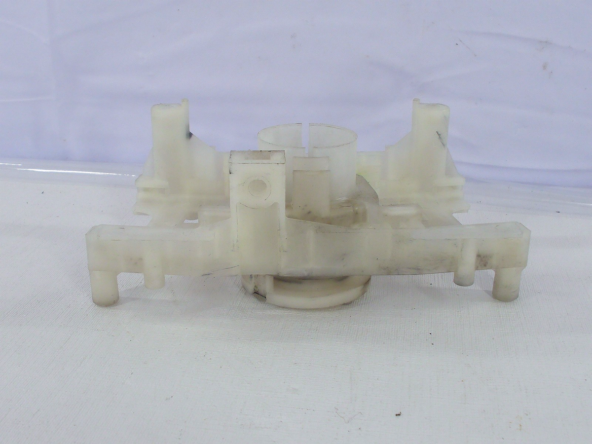 1996-1997 Toyota 4Runner Steering Column Mounting Bracket OEM 84310-35670