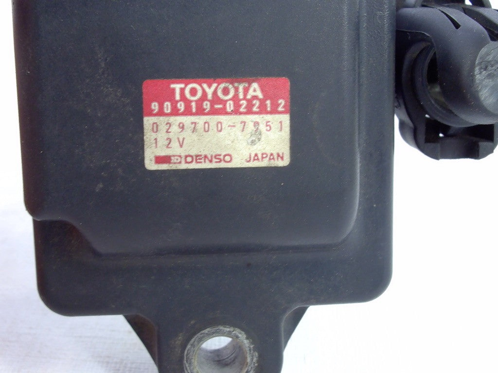 1996-2002 Toyota 4Runner Ignition Coil Igniter 90919-02212 OEM
