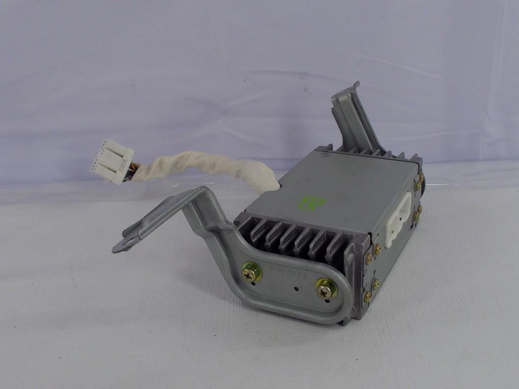 1996-2002 Toyota 4Runner Radio Amplifier 8628035080 OEM