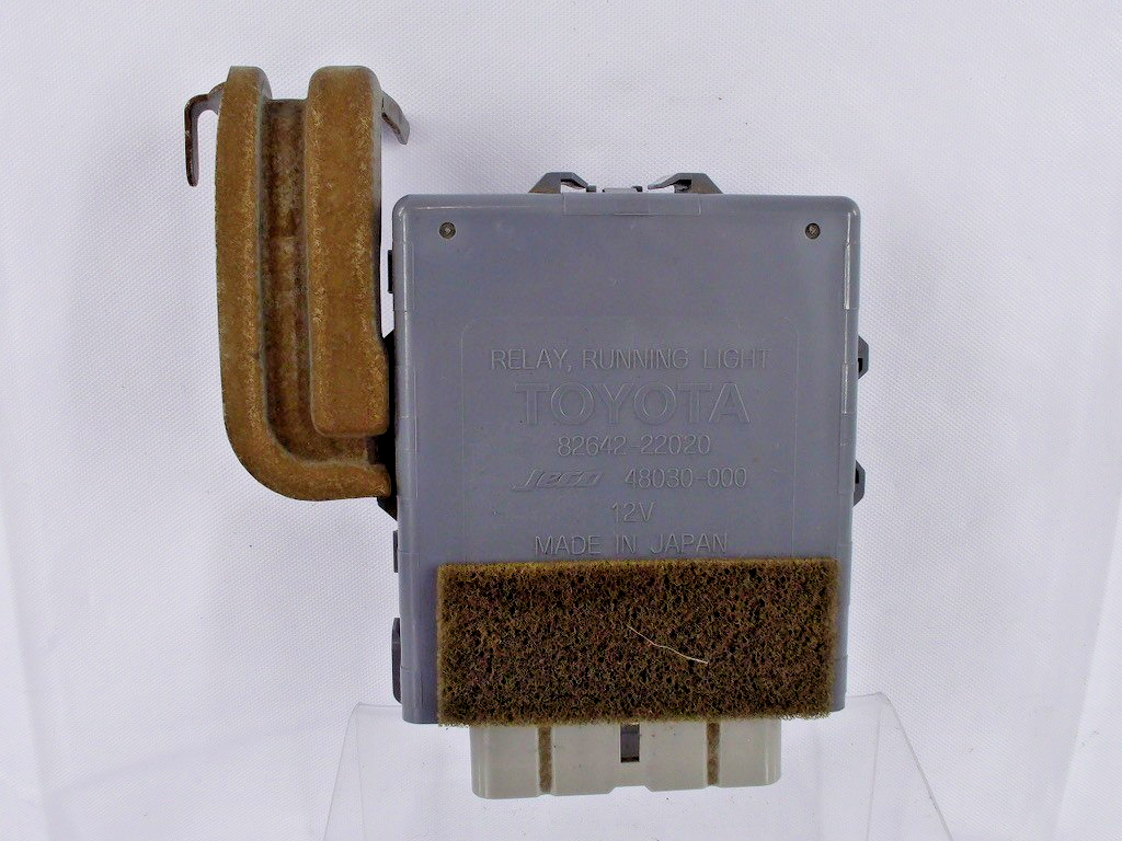 1996 Toyota 4Runner Relay Running Light Control Module 82642-22020 OEM