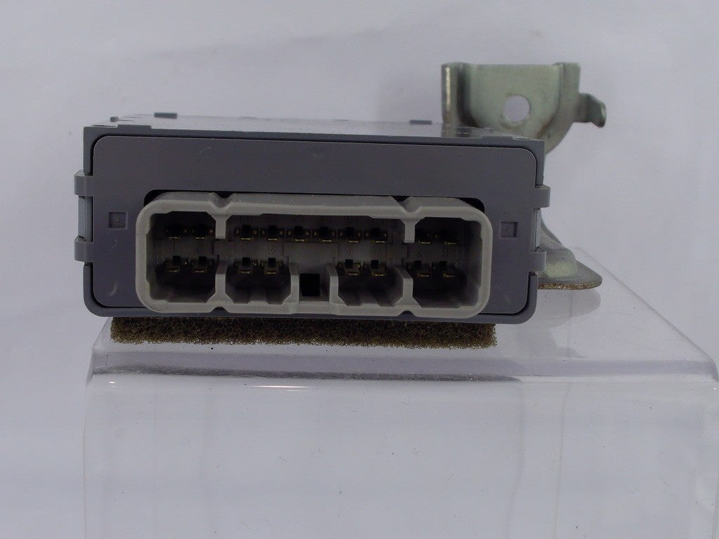 1996 Toyota 4Runner Relay Running Light Control Module 82642-22020 OEM