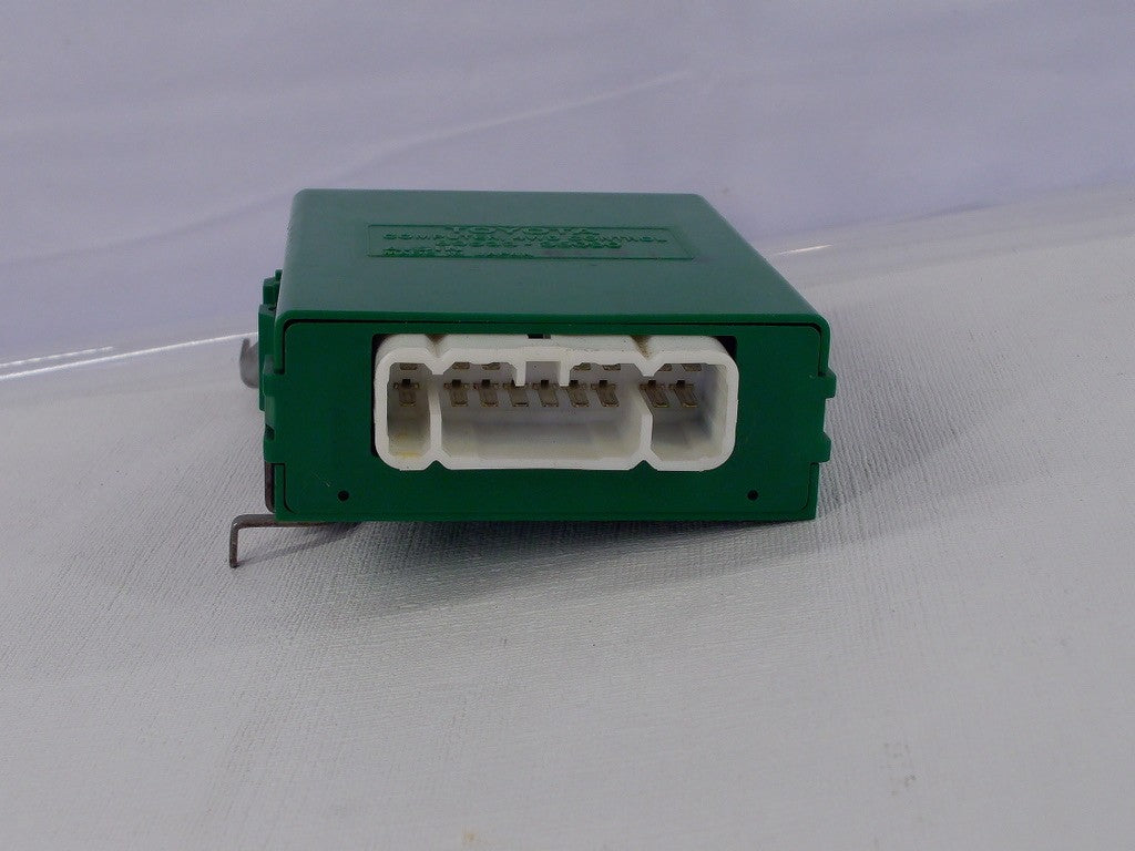 1996-2002 Toyota 4Runner Transfer Case Control Module 8953335090 OEM