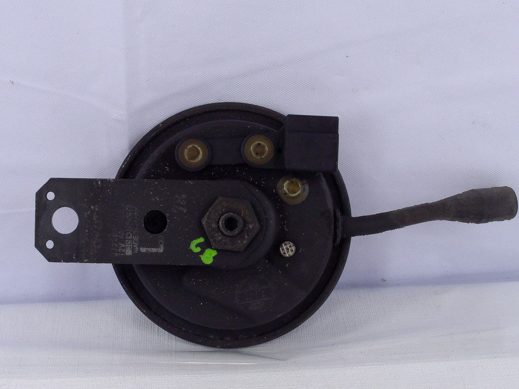 1996-2002 Toyota 4Runner Low Pitch Tone Horn OEM