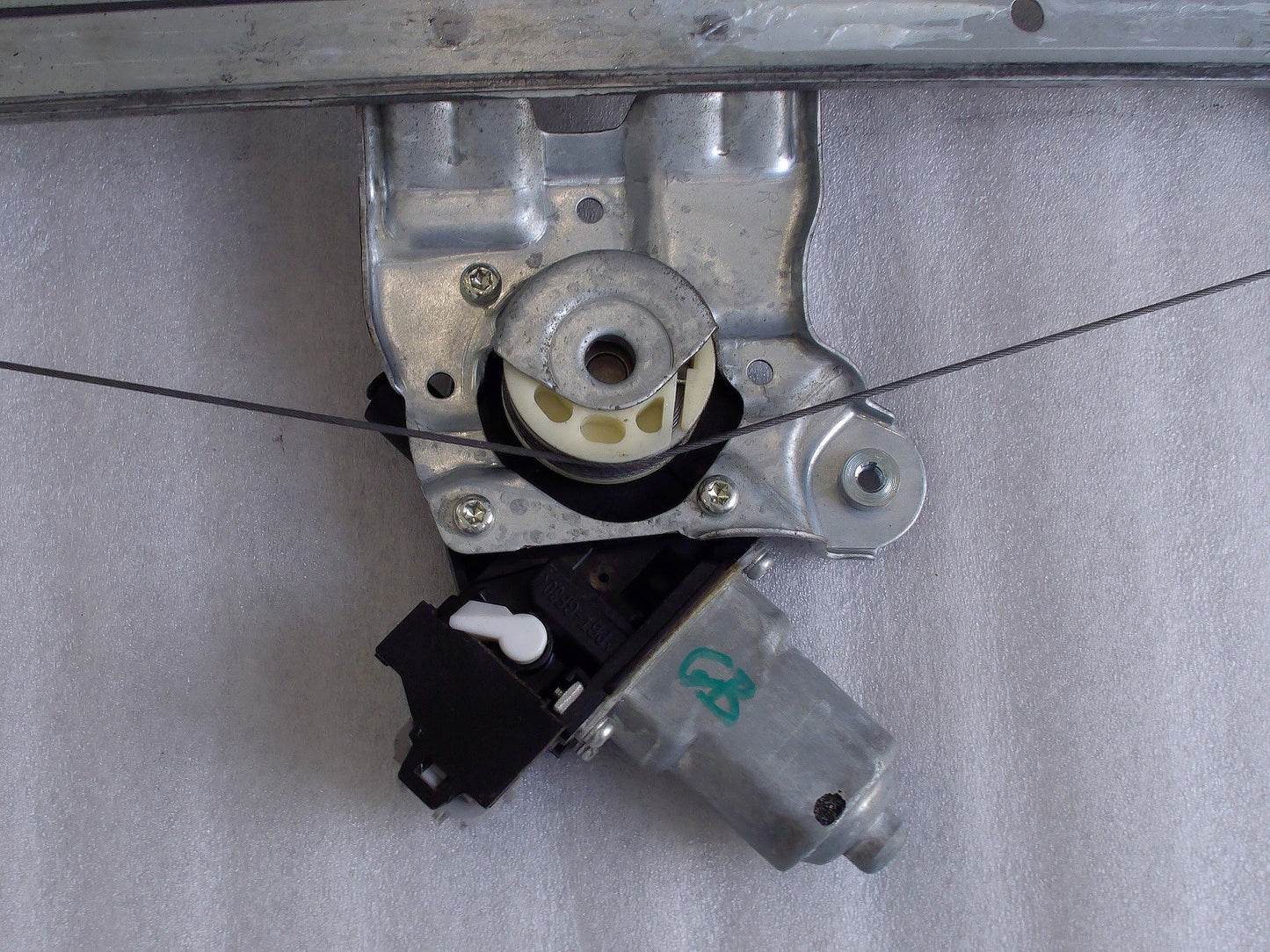 2013-2025 Nissan Leaf Right Front Window Regulator and Motor OEM
