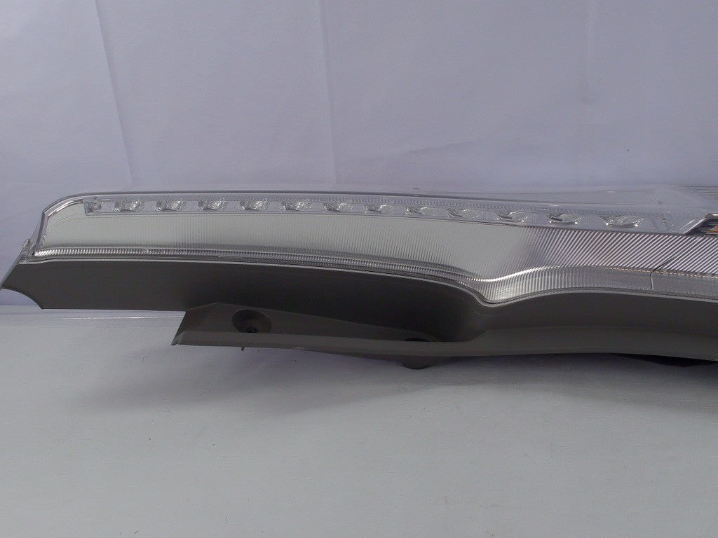 2015-2017 Nissan Leaf Right Tail Light Lamp 26550-9RB0A OEM -Used