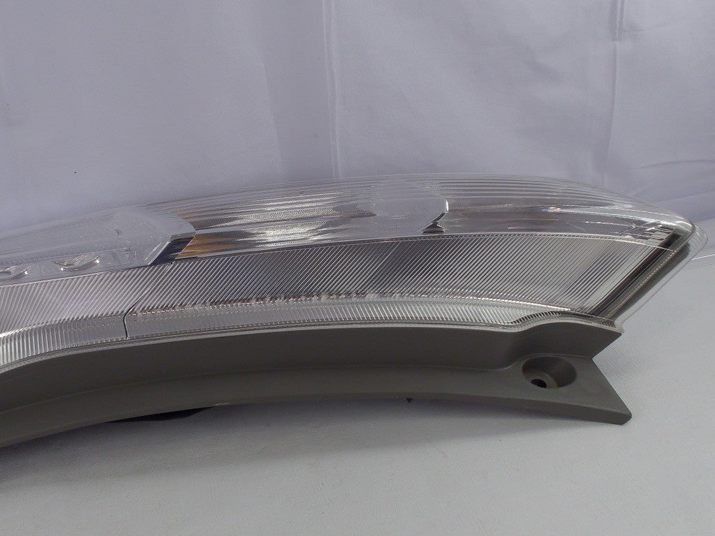 2015-2017 Nissan Leaf Right Tail Light Lamp 26550-9RB0A OEM -Used