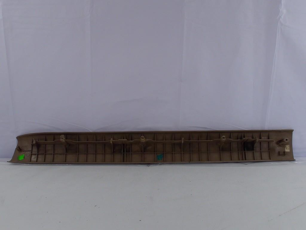 2001-2007 Toyota Sequoia Right Front Door Sill Plate Brown 679140C030B0