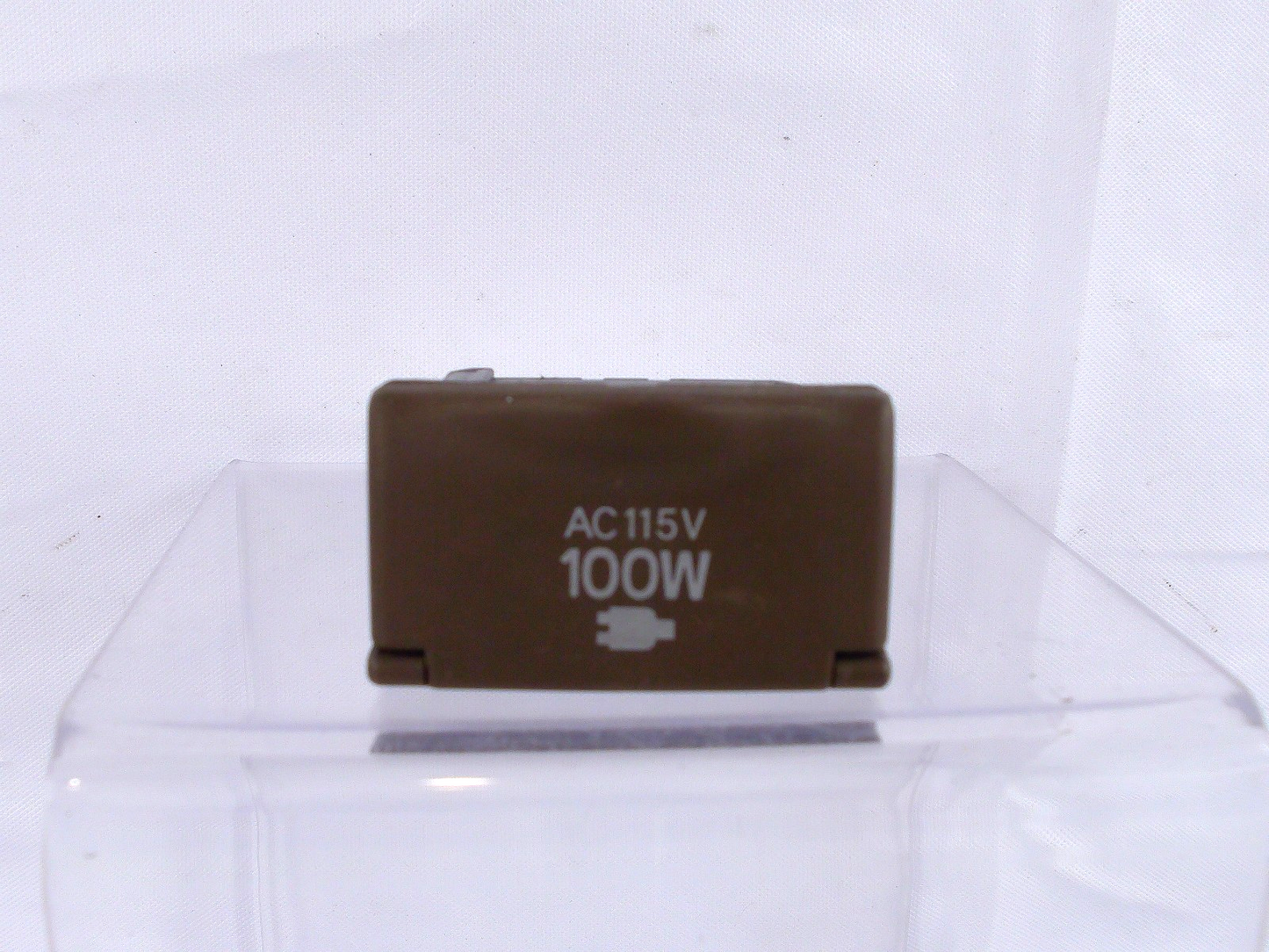 2004 Toyota Sequoia AC 115V Inverter 100 Watt Plug OEM
