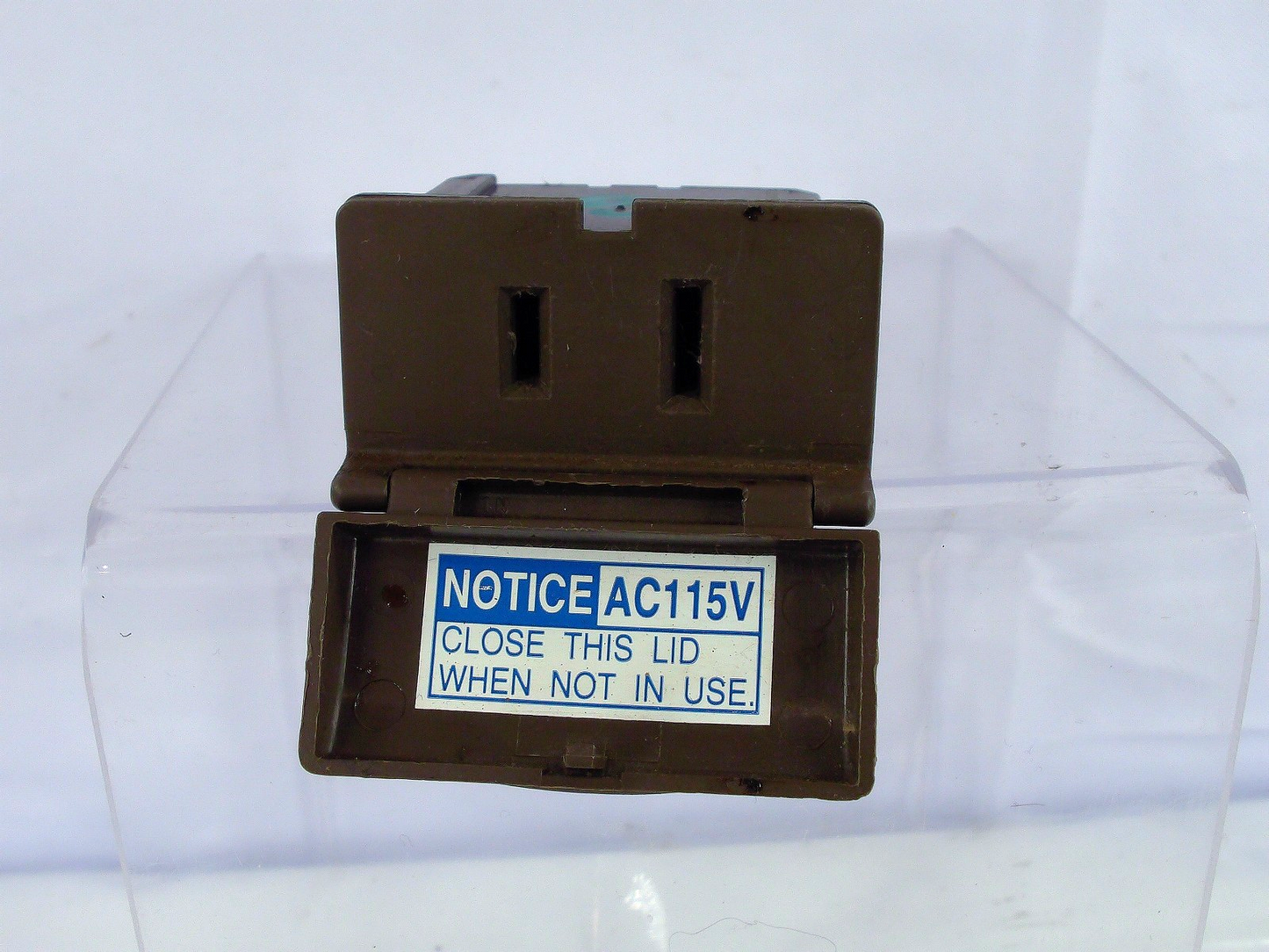 2004 Toyota Sequoia AC 115V Inverter 100 Watt Plug OEM