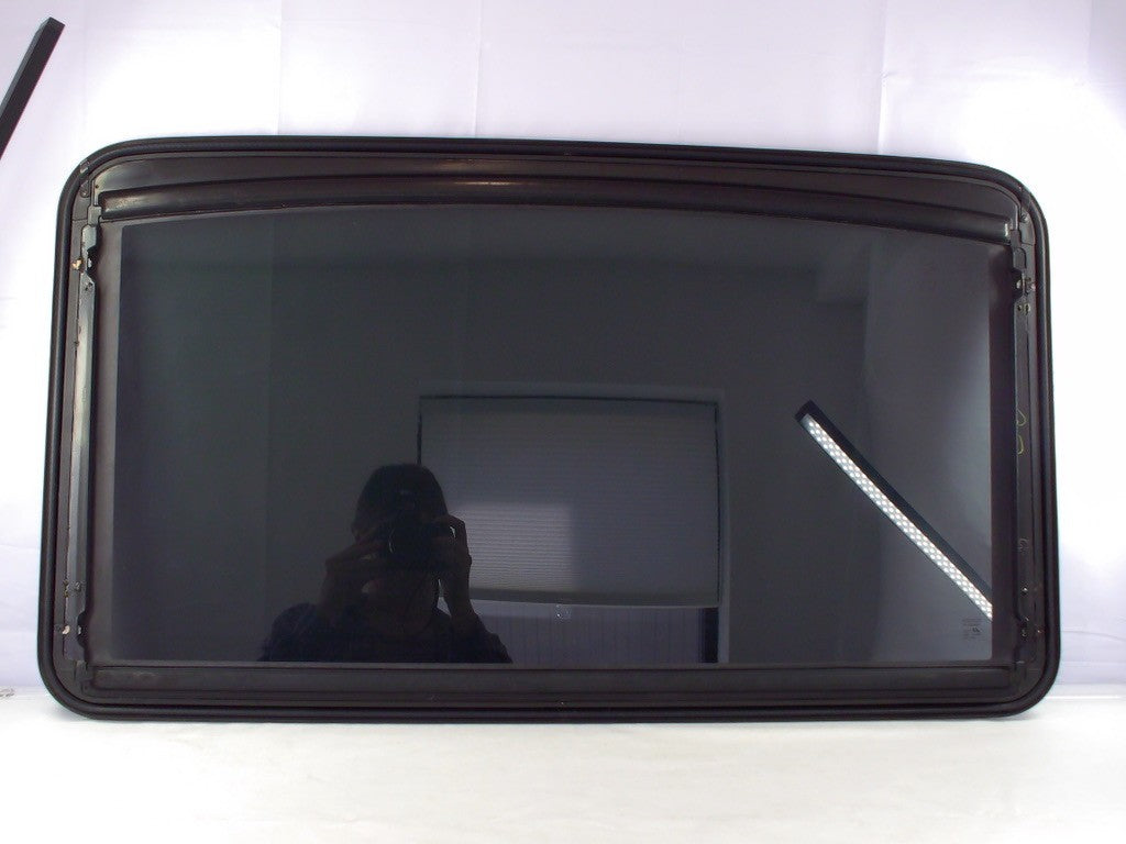 2001-2007 Toyota Sequoia Sunroof Glass Tinted Temperlite OEM 632040C010