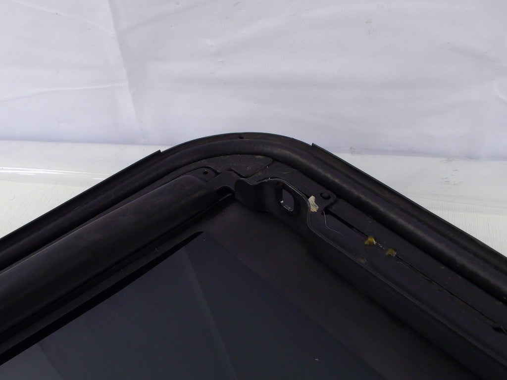 2001-2007 Toyota Sequoia Sunroof Glass Tinted Temperlite OEM 632040C010