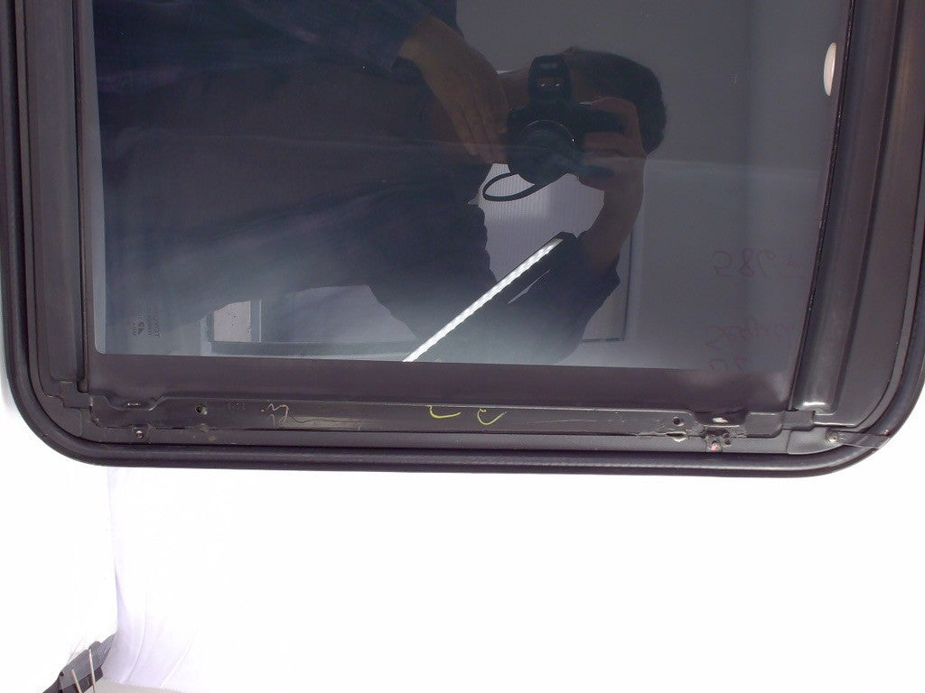 2001-2007 Toyota Sequoia Sunroof Glass Tinted Temperlite OEM 632040C010