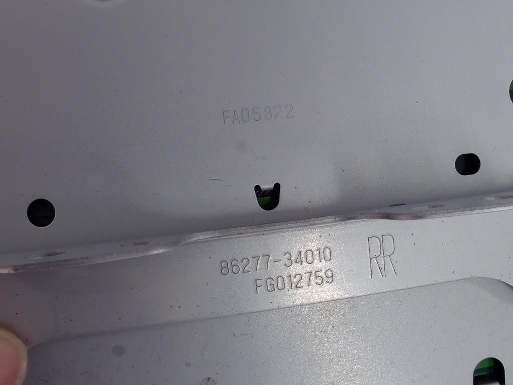 2004-2007 Toyota Sequoia DVD Video Player Genuine Part 8627034011 OEM