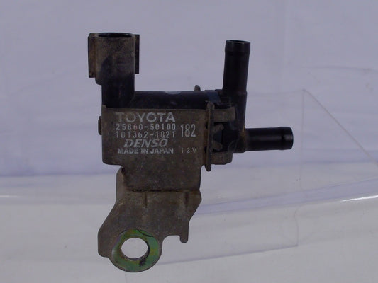 2001-2007 Toyota Sequoia Vacuum Switch Valve 25860-50100 OEM