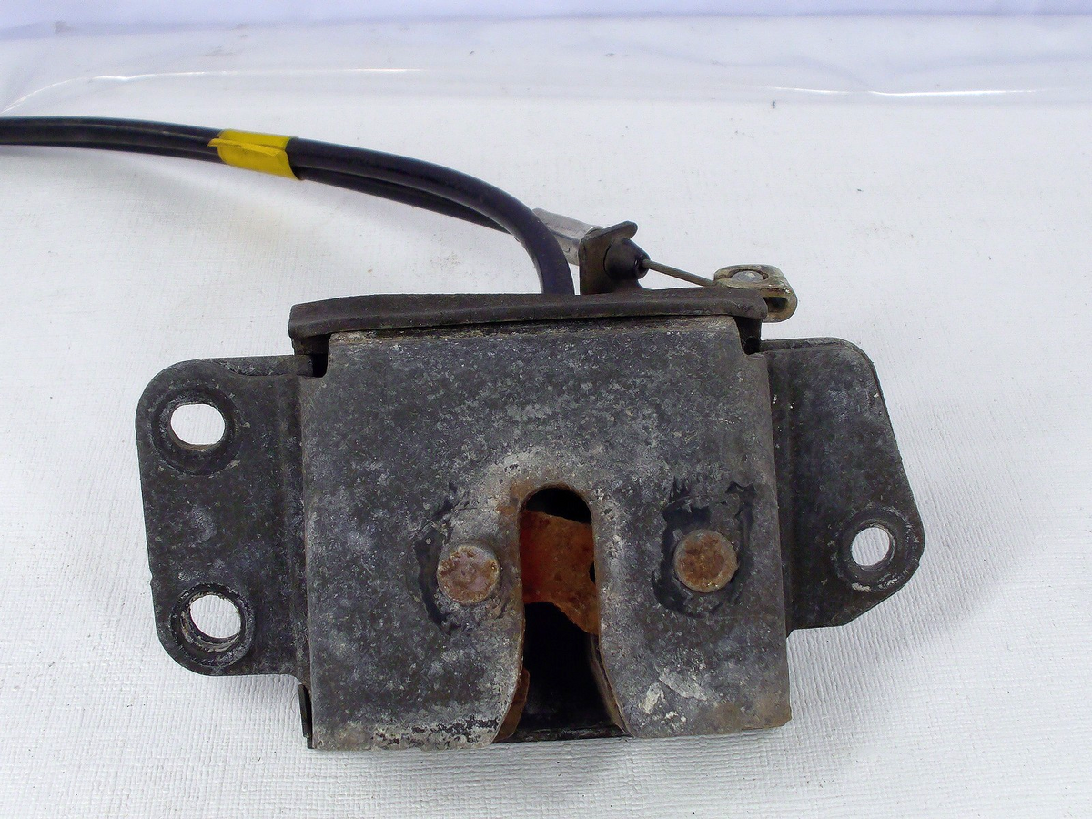 1996-2002 Toyota 4Runner Rear Trunk Tail Gate Hatch Latch Lock Actuator OEM