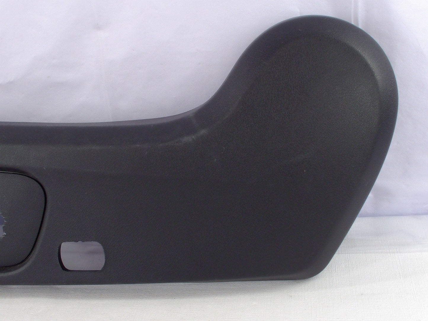 2016-2018 Subaru Forester Left Seat Hinge 64115SG140VH Trim Cover OEM