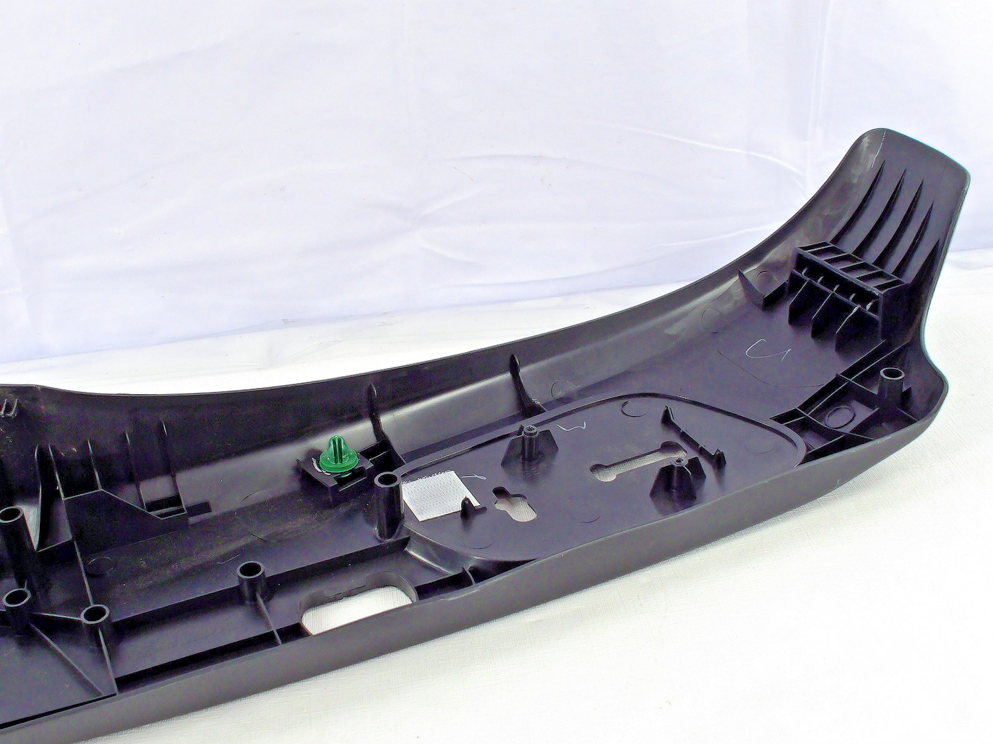 2016-2018 Subaru Forester Left Seat Hinge 64115SG140VH Trim Cover OEM