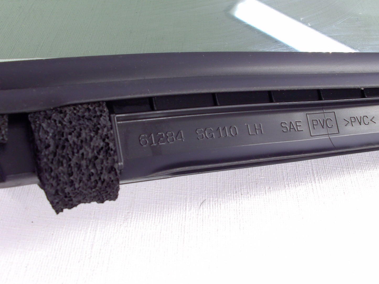2016-2018 Subaru Forester Left-Side Front Door Partition Glass Window OEM