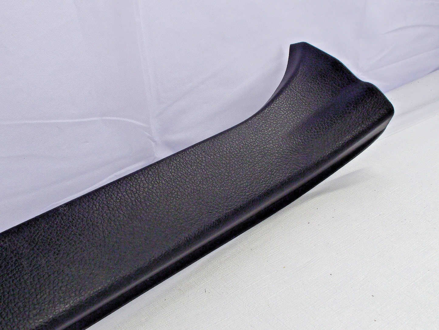 2014-2018 Subaru Forester Front Right Door Sill Plate Black Trim Cover OEM