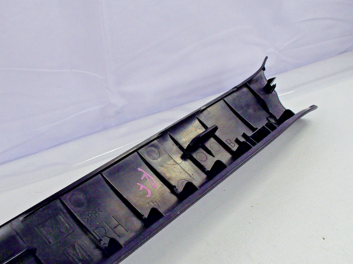 2014-2018 Subaru Forester Front Right Door Sill Plate Black Trim Cover OEM