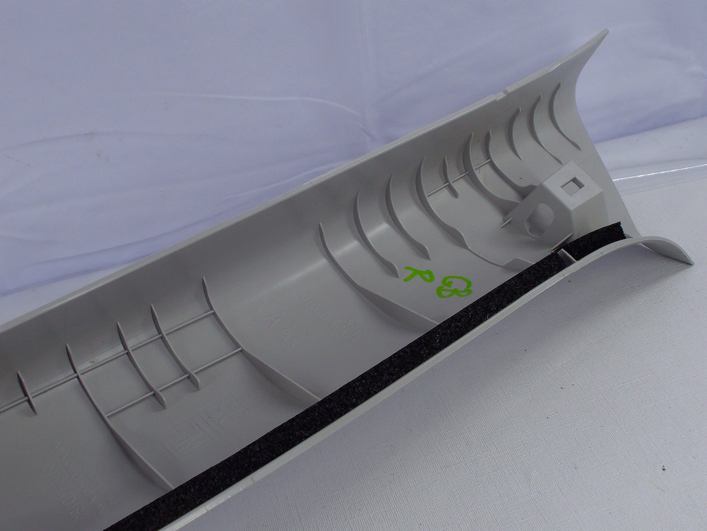2014-2018 Subaru Forester Right A Pillar Windshield 94010SG000 Trim OEM