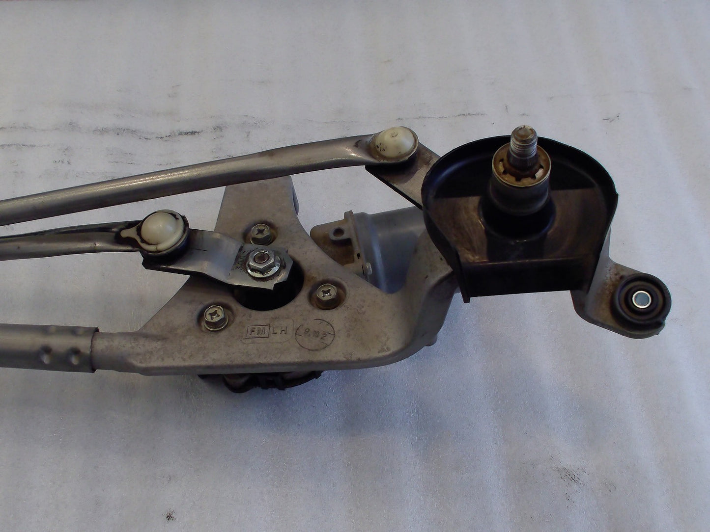 2014-2018 Subaru Forester Wiper Motor and Linkage 86510SG010 Assembly OEM