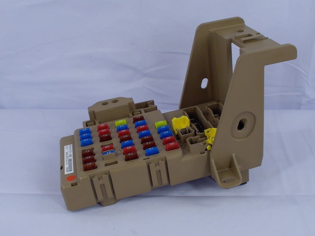 2017-2018 Subaru Forester Junction Block Fuse Box 82201FJ211 OEM