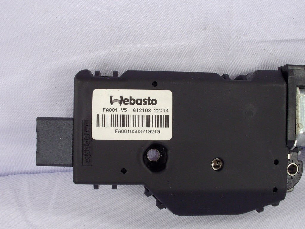 2014-2018 Subaru Forester Sunroof Motor 65450SG000 - Used- OEM