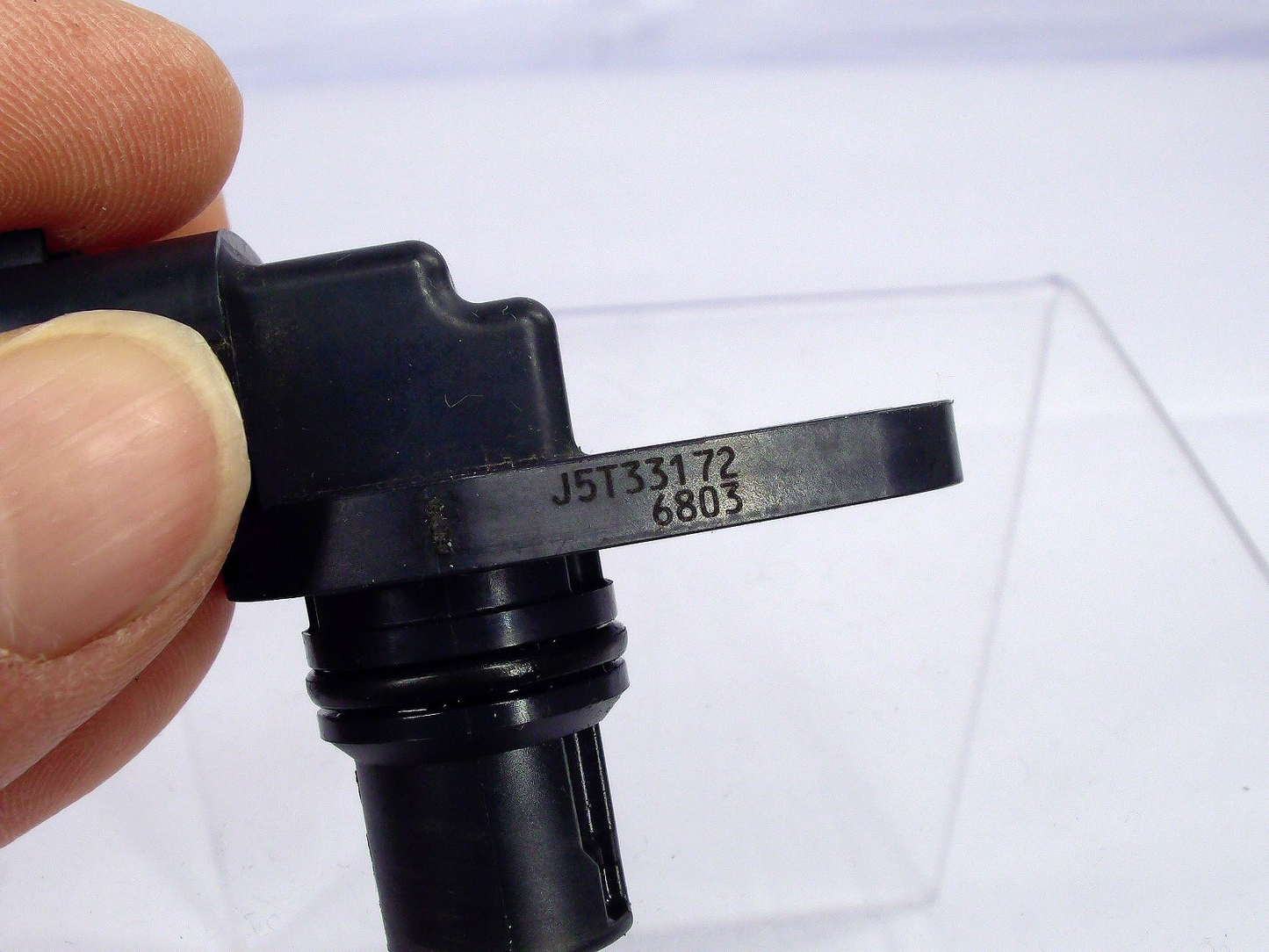 2017-2018 Subaru Forester Engine Camshaft Position Sensor 22056AA280 OEM